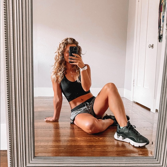 Meet your Posher, Paula - Picture 4 of 10